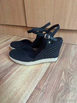 Sandále Tommy Hilfiger čierne