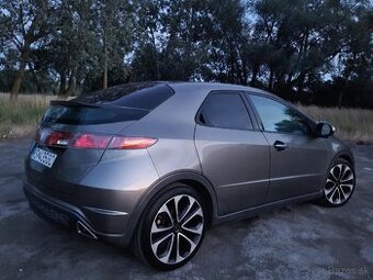 Honda Civic 8g 1.8