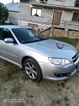 Subaru legacy 2.0 i 121 kw