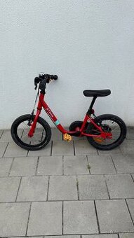 Detsky 14’’ bicykel s odrazadlom Btwin a pomocnymi koleckami