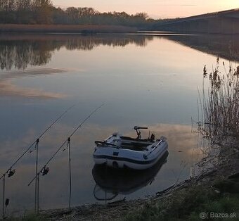 Čln Duraboats 240 pevná podlaha