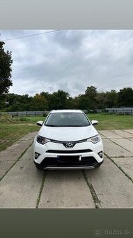 Toyota RAV4 2.0 Benzín