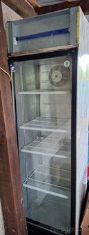 Vitrinova chladnicka