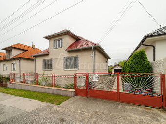 Priestranný 4-izbový rodinný dom s pekným pozemkom, g…