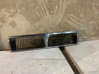 Lancia delta predna maska