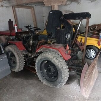 Predám traktor 4x4 domácej výroby
