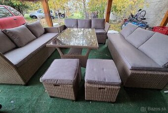 Záhradný nabytok na terasu.