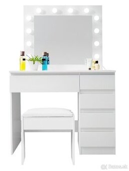 Toaletný stolik s osvetlením
