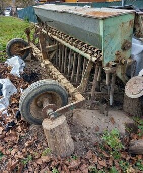 Predám sejačku.