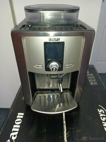 Kávovar KRUPS EA8050 na diely, alebo opravu