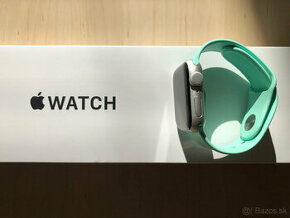 Apple Watch SE 40 mm Silver Aluminum GPS