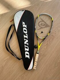 Dunlop raketa na squash