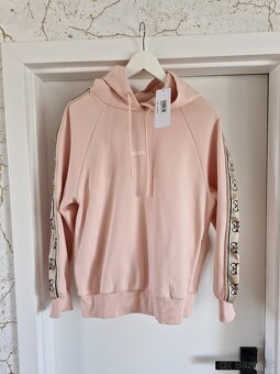 NOVA Guess Britney ruzova a cervena logovana mikina - 1