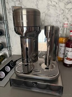 Kavovar nespresso