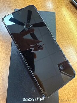 Samsung Z Flip5. 8GB/256GB