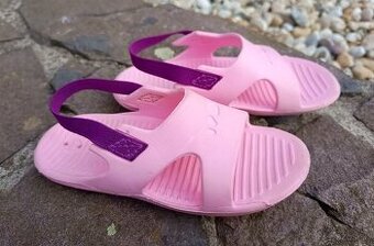 DECATHLON NABAIJI RUŽOVÉ SANDALKY DO VODY