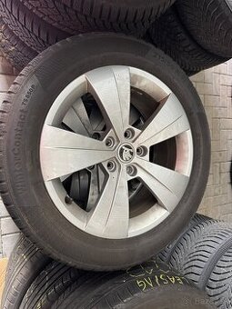 Skoda superb Karoq Octavia 215/55R17