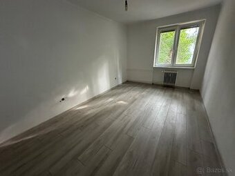 Na predaj zrekonštruovaný 2 izb. byt v centre mesta na 1.p