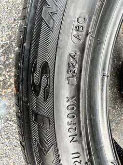 215/55 r17 94v