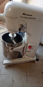robot SAVARIA