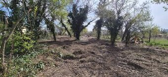 Predaj, stavebný pozemok 950 m2, ul. Novomeského v Malackách