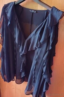 Cierna volanikova bluzka pre moletky xxxl