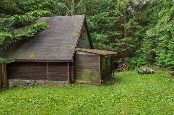 Stýlová retro drevenica s veľkým pozemkom Králiky