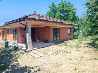 Novostavba 4 izb.rod.domu, typ bungalov,780 m2 - Višňové