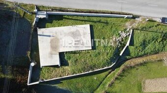 STAVEBNÝ POZEMOK SO STAVEBNÝM POVOLENÍM, 502 M2, LUKAVICA