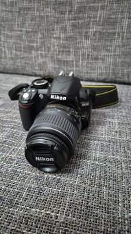 Nikon D3100, objektiv, brasna