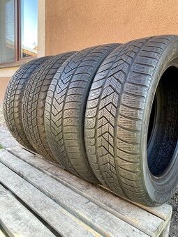 Zimné 235/55 R19