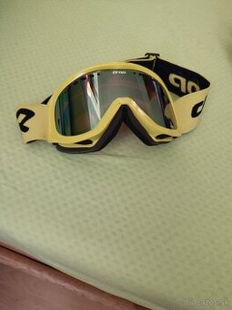 Čiapky ,rukávice,lyžiarske pánske okuliare