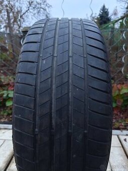 Bridgestone 215/55R17