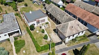 Znížená cena Dva domy s nadrozemerným pozemkom, vhodné na t