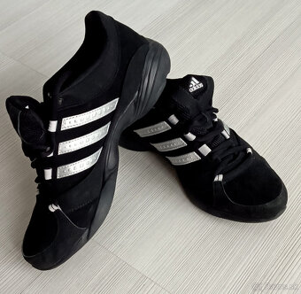 Predám halové tenisky