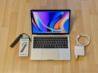 MacBook Pro 13" i5-2GHz,2j/8GB/256GB, BATERKA 200cyklov