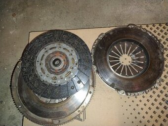 Predám spojku Sharan Galaxy golf 4 Luk :600001300