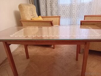 Konferenčný stolik