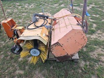 Zametacia kefa so zbernou nádobou