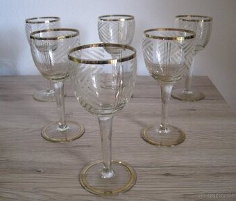 Predám súpravy sklenených pohárov