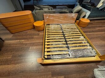 Luxusná spálňová zostava 180x200 – Oblý dizajn / Kom