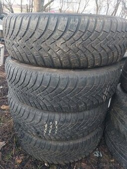 Predam zimne pneumatiky 215/65r17
