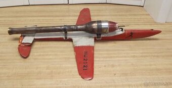 Upoutaný model letadlo