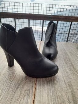 Dámske kotníkové čižmy