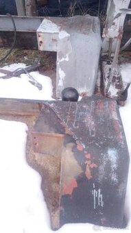 Predám predné blatníky  v3s pv3s praga