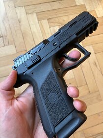 Pištoľ CZ P07 9mm luger - Česká zbrojovka samonabíjacia
