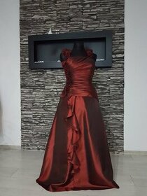 Elegantné spoločenské šaty bordové - 42-46