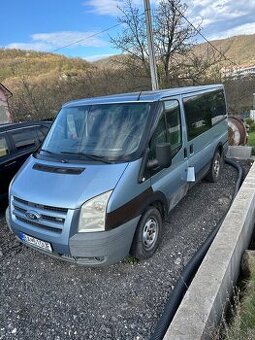 Traktor, mikrobus, SUV