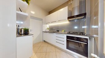 Aj investične na Airbnb, 3-izbový byt na pešej zóne, v srdci
