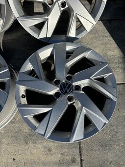 ✅ 5x112 r18 Tiguan top stav